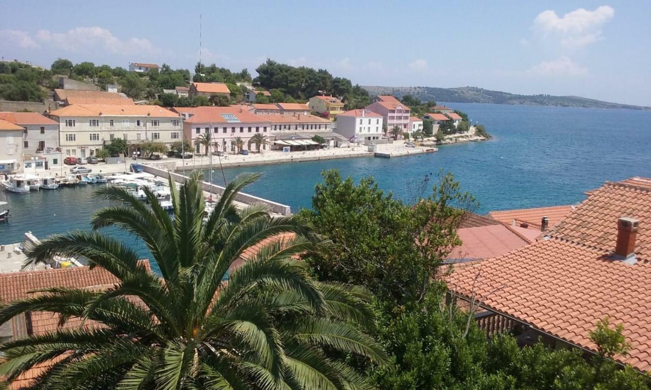 Villa Carmen Сали Екстериор снимка