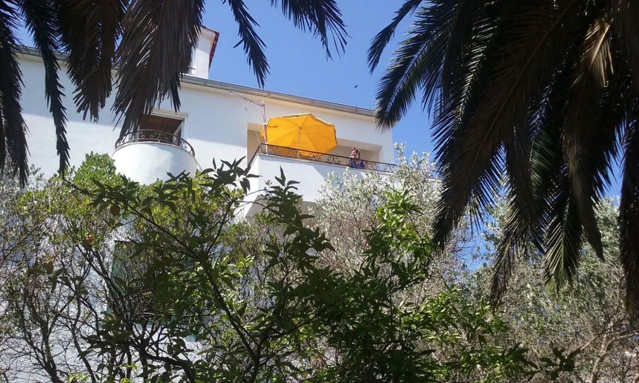 Villa Carmen Сали Екстериор снимка